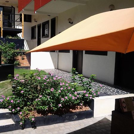 Detente Hotel Abidjan Ngoại thất bức ảnh