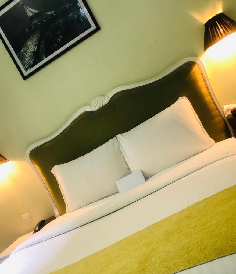 Detente Hotel Abidjan Ngoại thất bức ảnh