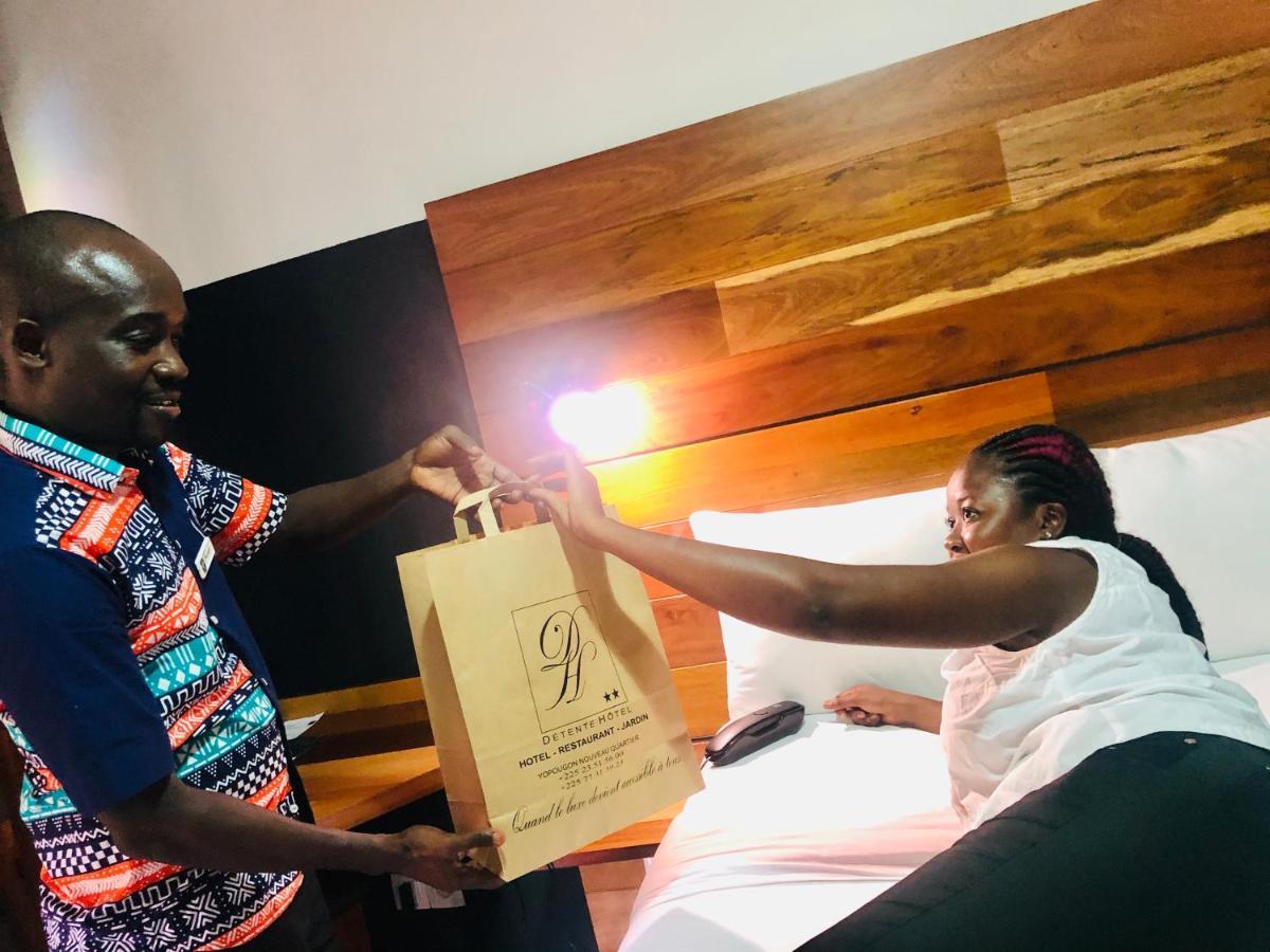 Detente Hotel Abidjan Ngoại thất bức ảnh