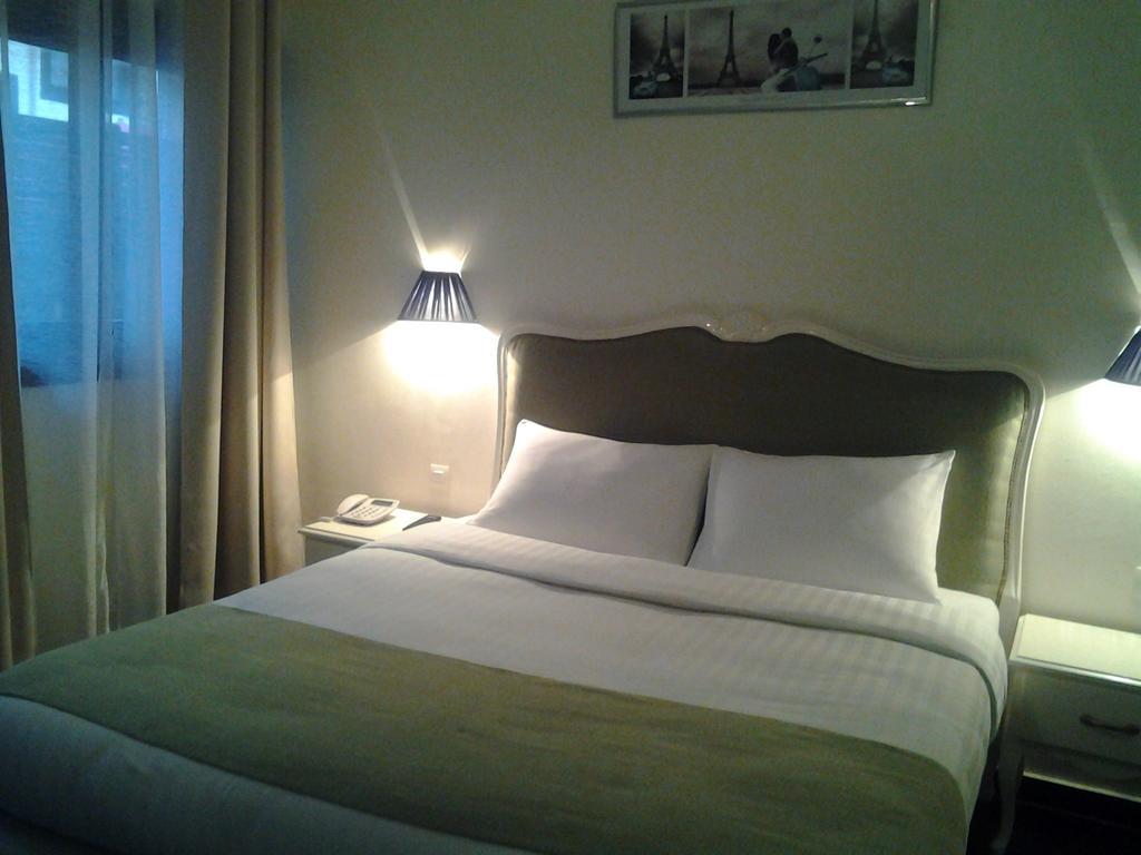 Detente Hotel Abidjan Ngoại thất bức ảnh