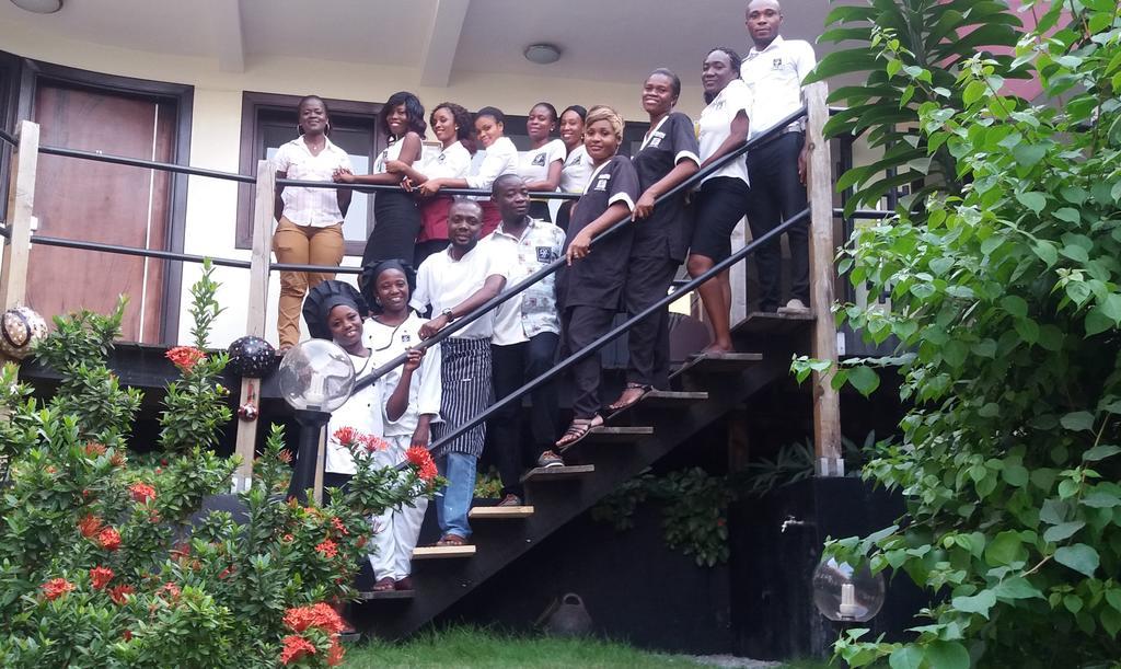 Detente Hotel Abidjan Ngoại thất bức ảnh