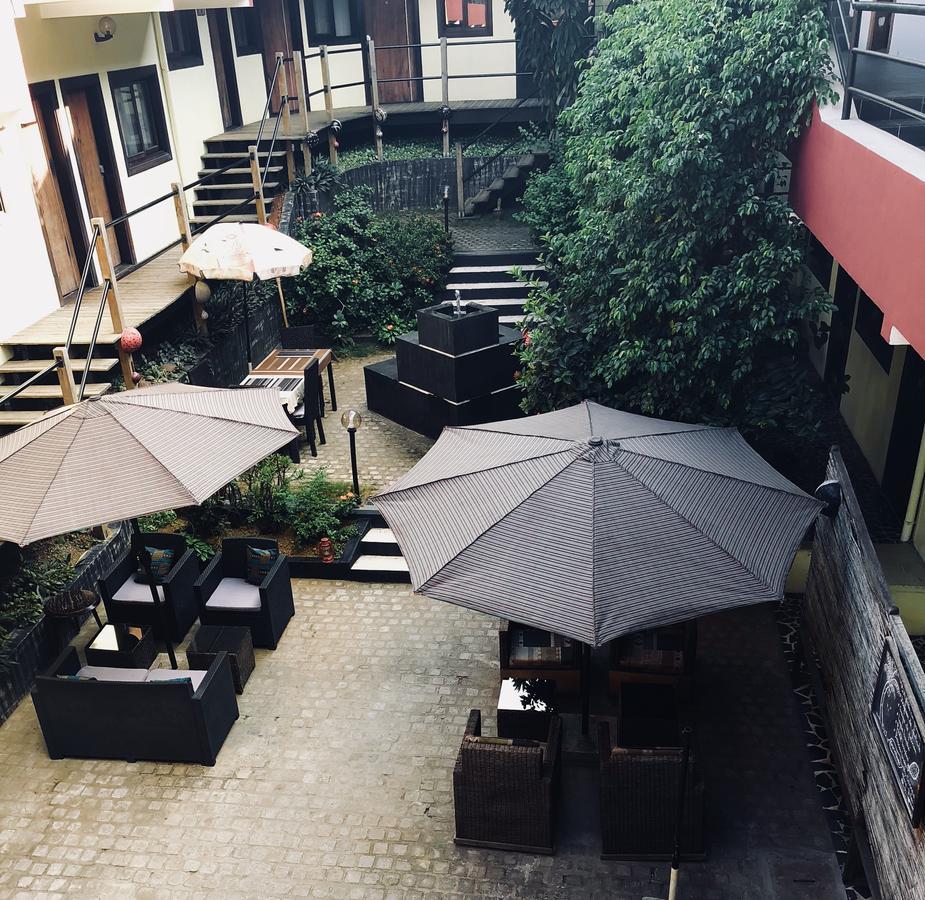 Detente Hotel Abidjan Ngoại thất bức ảnh