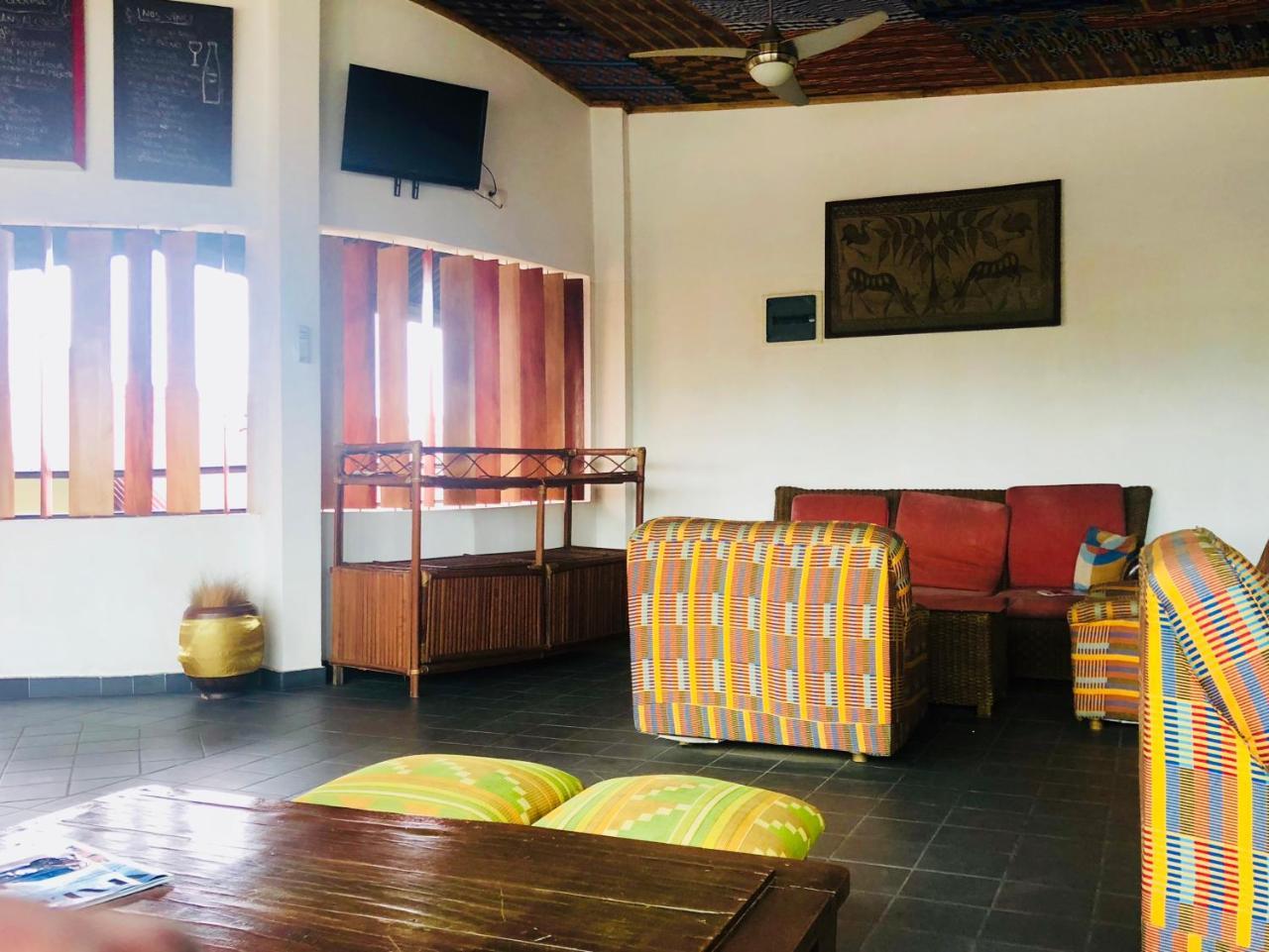 Detente Hotel Abidjan Ngoại thất bức ảnh