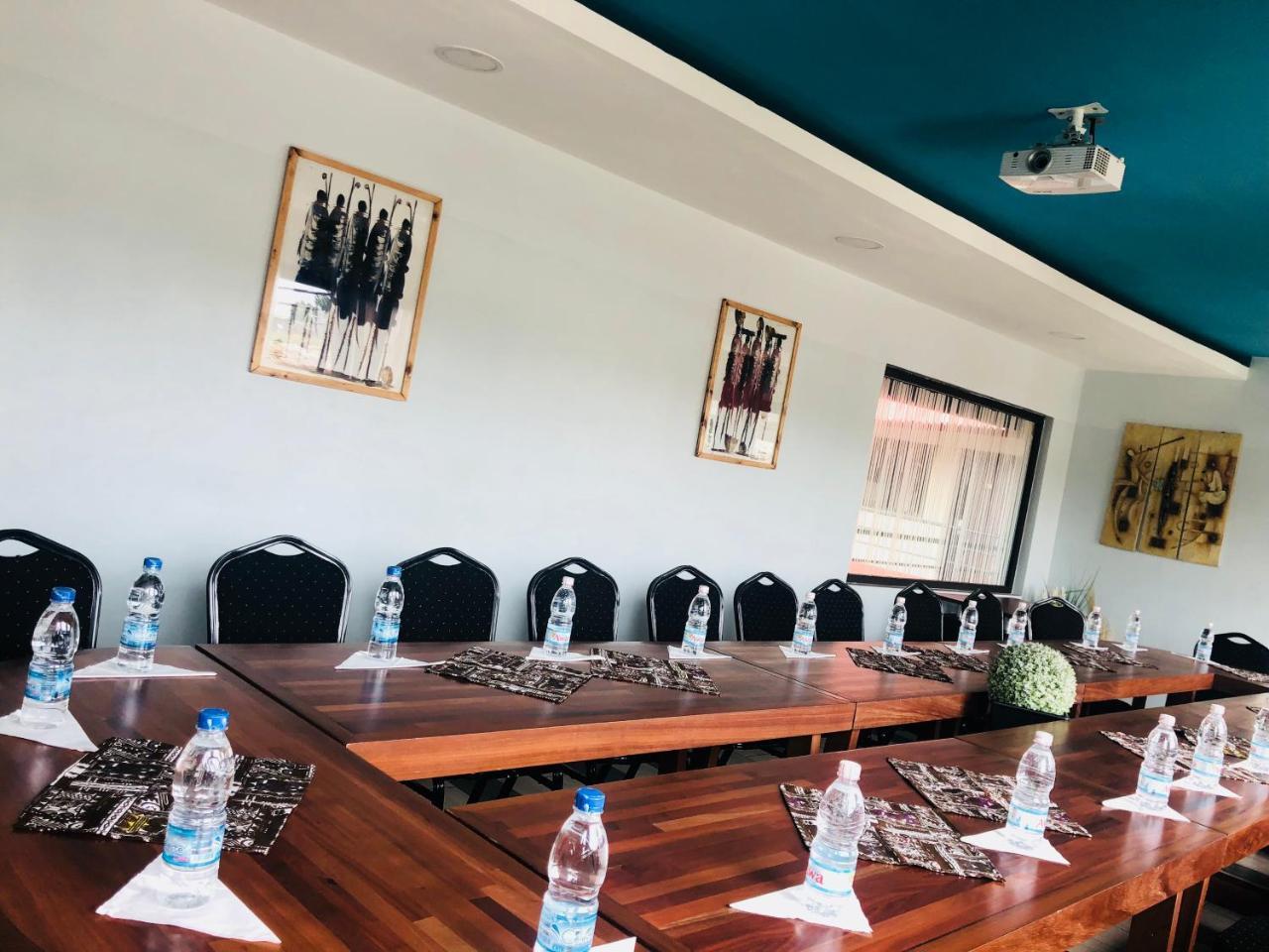 Detente Hotel Abidjan Ngoại thất bức ảnh